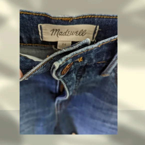 Madewell High-Rise Shorts - Picture 3 of 3